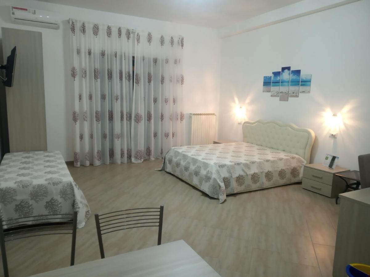 Mediterranea Guest House Porto Cesareo Kültér fotó