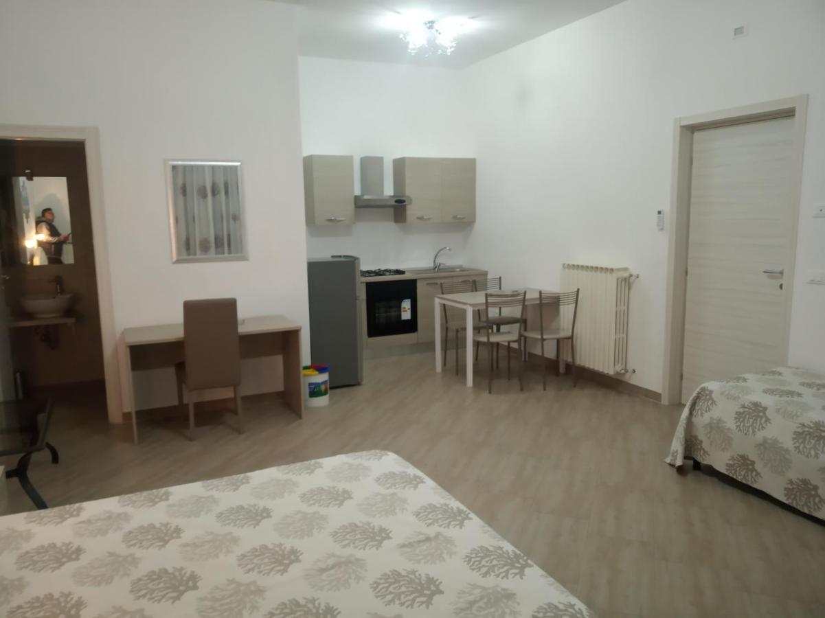 Mediterranea Guest House Porto Cesareo Kültér fotó