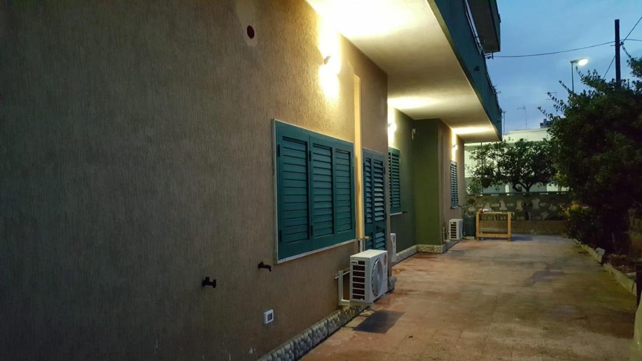 Mediterranea Guest House Porto Cesareo Kültér fotó